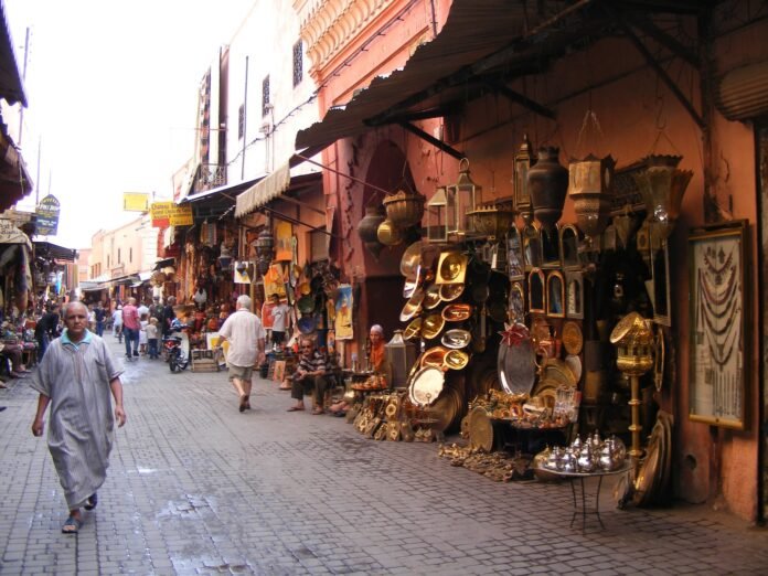 Diving into Morocco's Arabic Dialects: A Linguistic Tapestry Unveiled